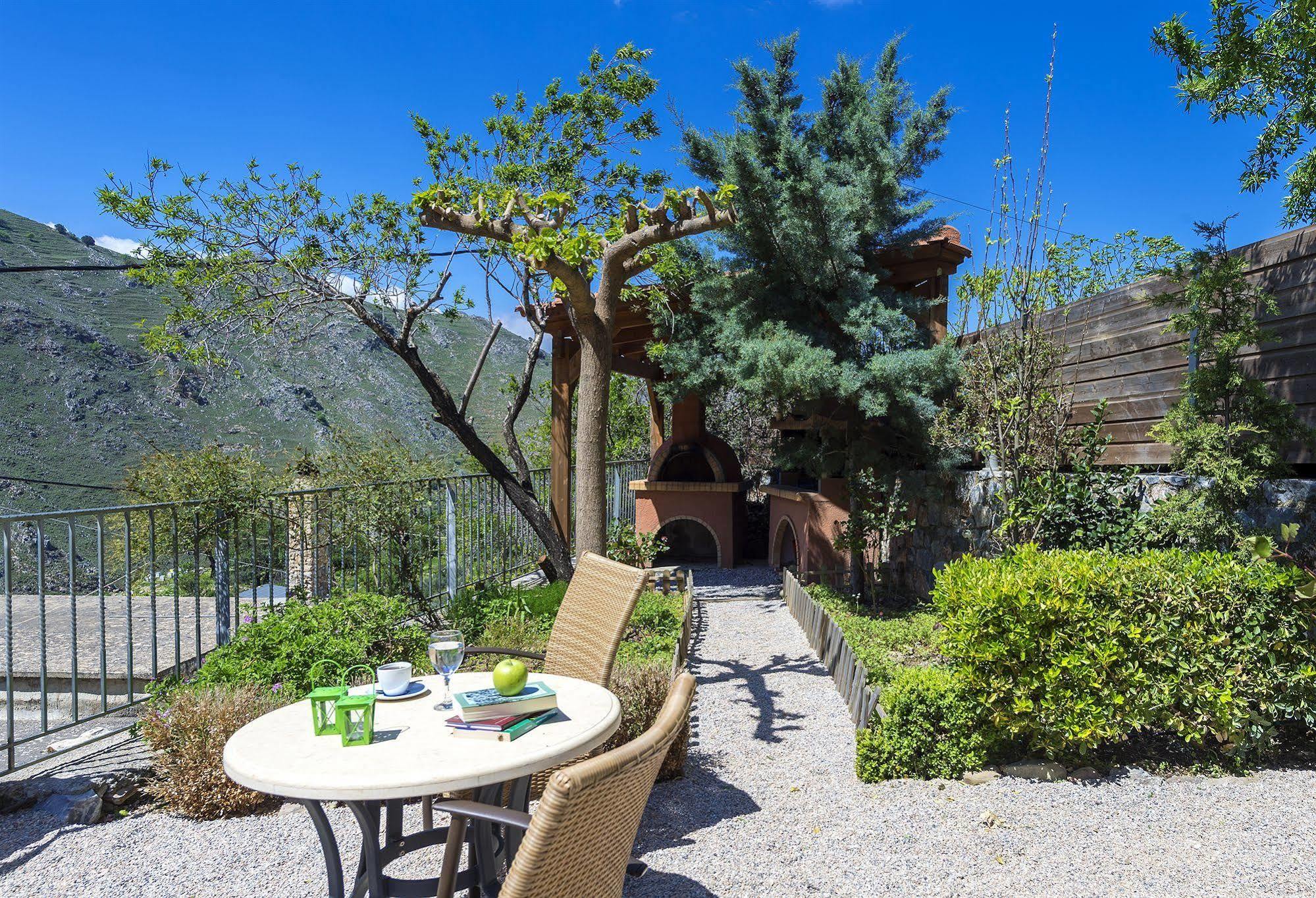 Apirathes Residence Zoúrva المظهر الخارجي الصورة