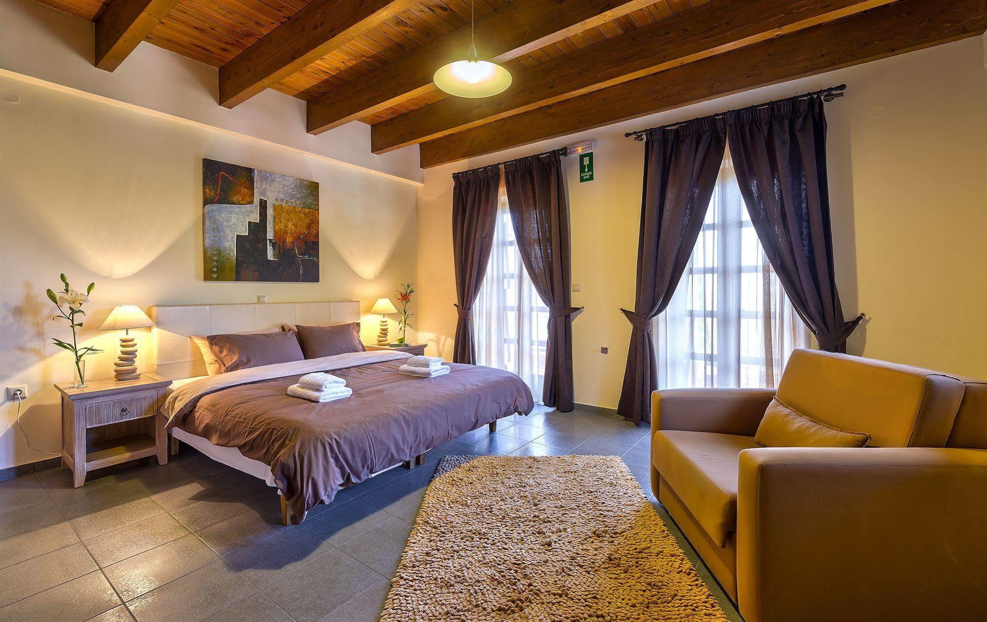 Apirathes Residence Zoúrva المظهر الخارجي الصورة